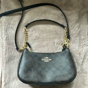 Coach Teri Shoulder bag